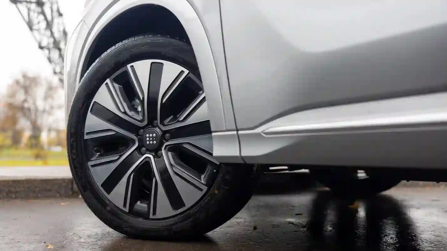 Новость EVOLUTE (Больше чем рестайлинг: первый тест обновлённого российского гибрида EVOLUTE i‑SPACE)